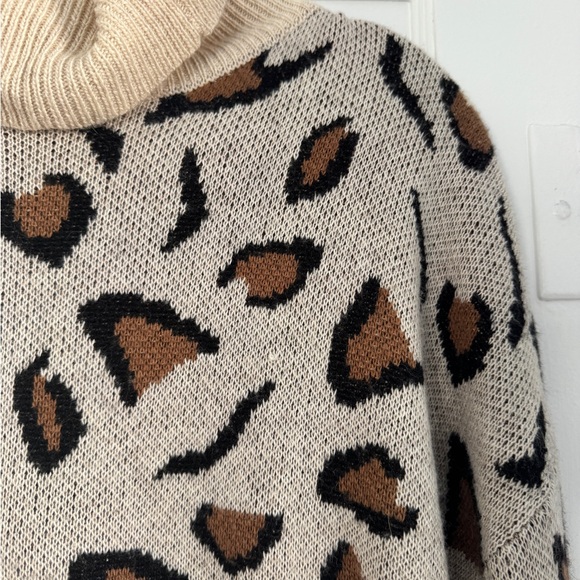 Tularosa x REVOLVE Jungle Leopard Print Turtleneck Sweater Wool Angora - Picture 7 of 8